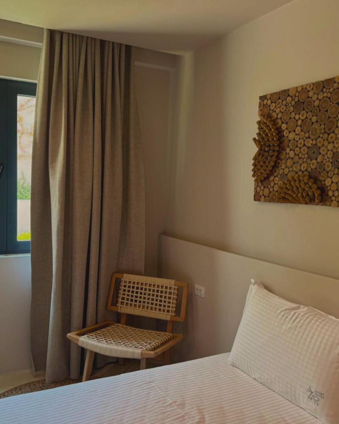 Azar Luxury Apartahotel *